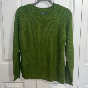 SHEIN Green Woman’s Sweater
